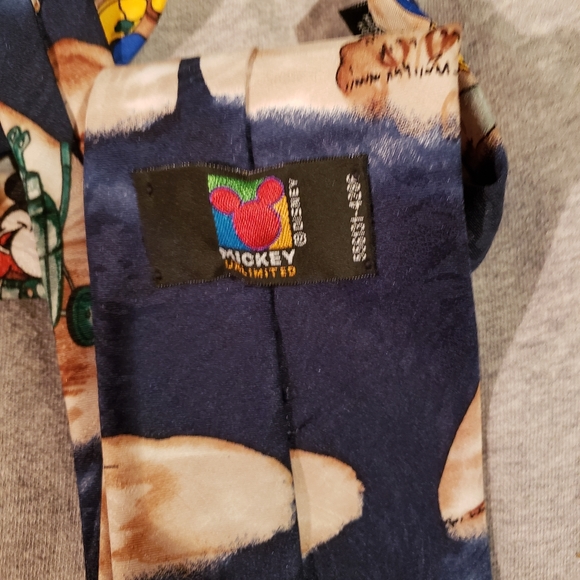 Mickey Mouse golfing tie euc - Picture 2 of 2